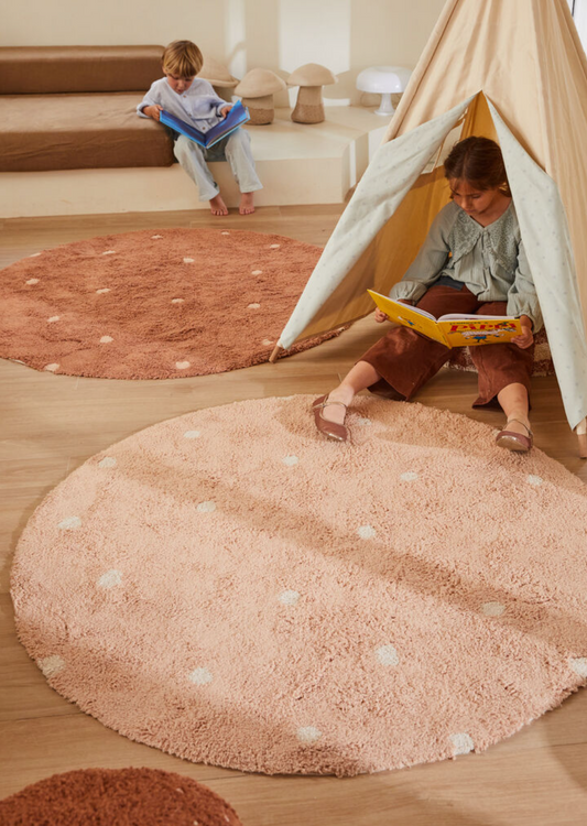 Tapete Dot Mushroom Hunt