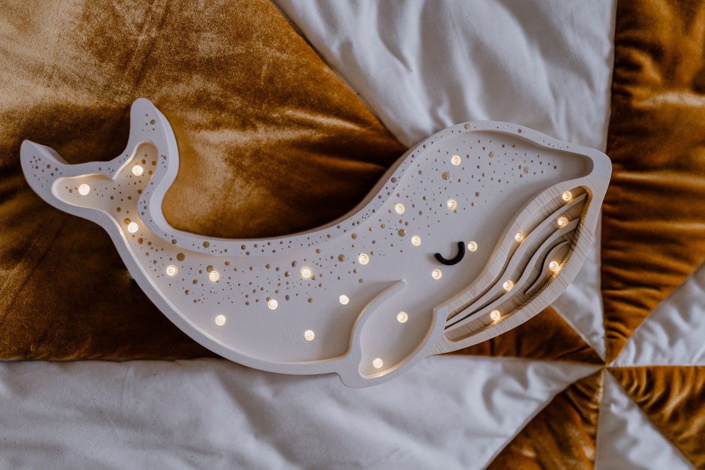 Ballena Night Light