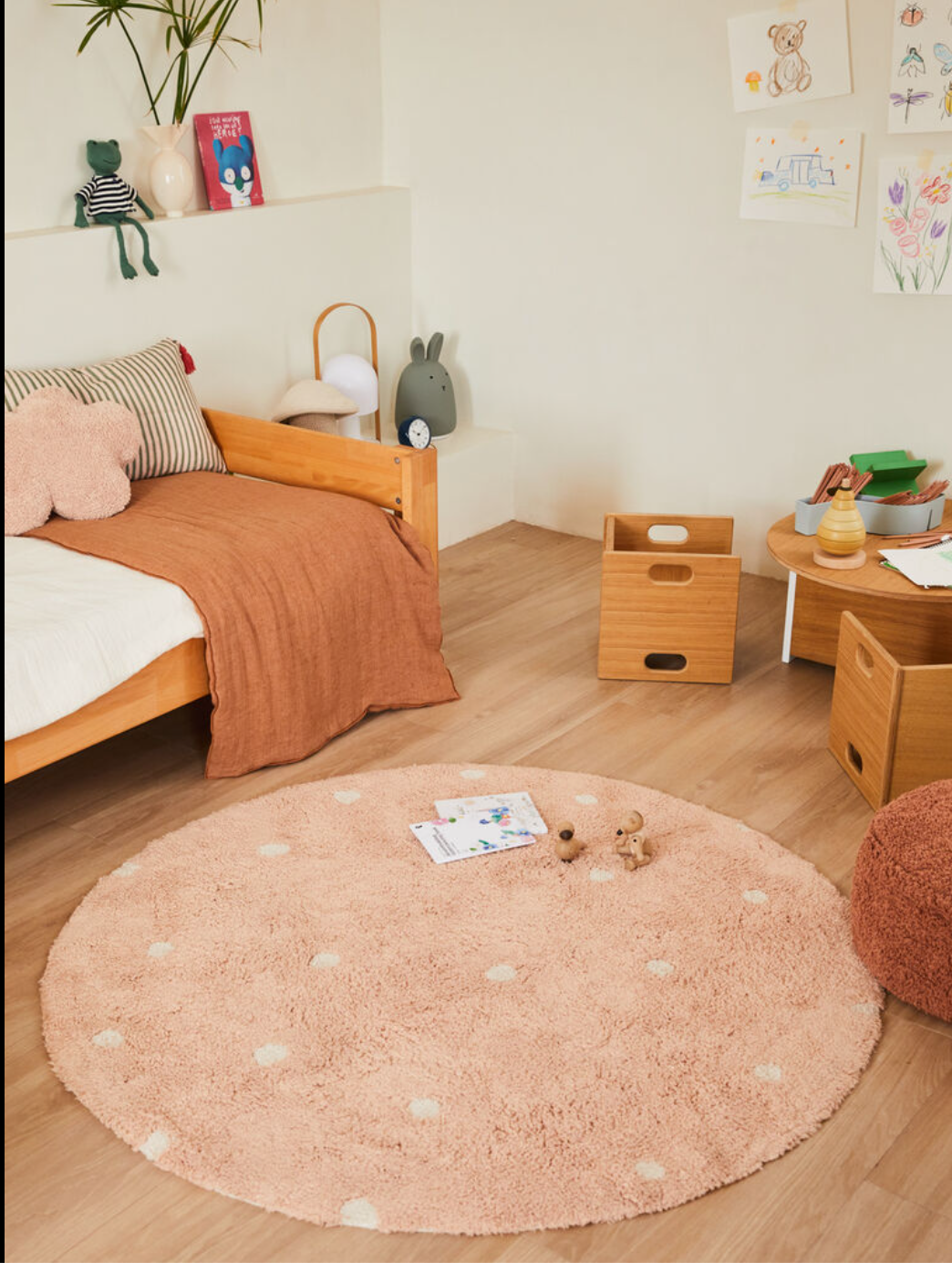 Tapete Dot Mushroom Hunt