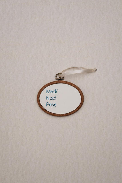 Little Keepsake · Canva Bordado Personalizado con Datos de Nacimiento