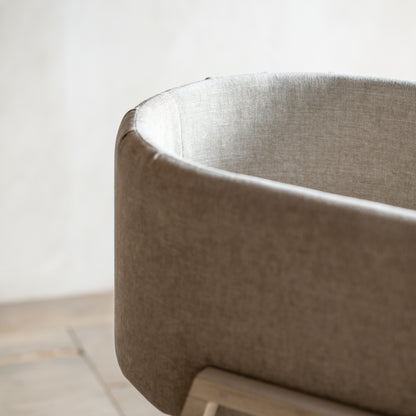 Moisés colecho detalle acabados — Madera natural Mateo